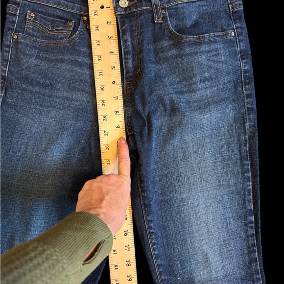Women’s Levi’s Jeans - Picture 10 of 11